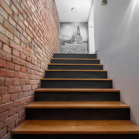 Underground Level Close To The Market Square In By Renters Appartement