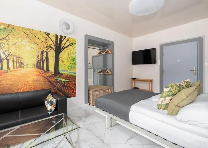 アパート Underground Level Close To The Market Square In By Renters *