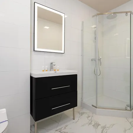 Apartment Underground Level Close To The Market Square In By Renters Poznan