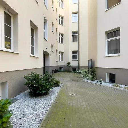 Apartment Underground Level Close To The Market Square In By Renters