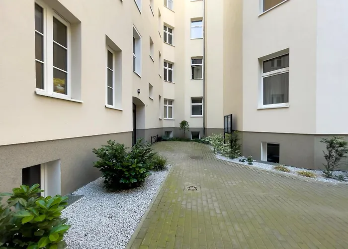 شقة Underground Level Close To The Market Square In By Renters