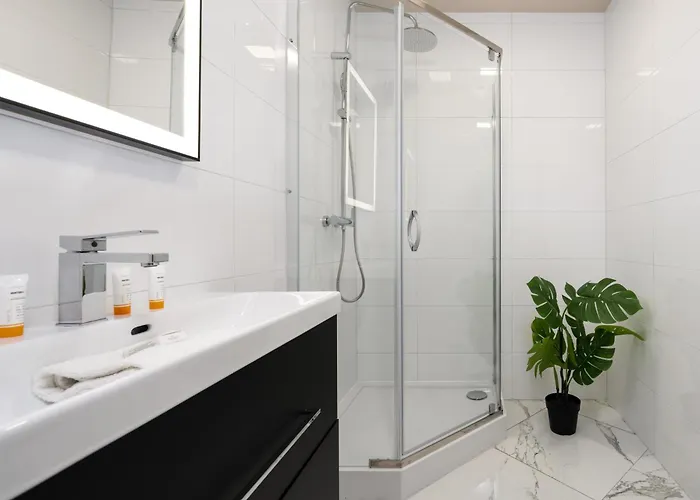 Underground Level Close To The Market Square In By Renters