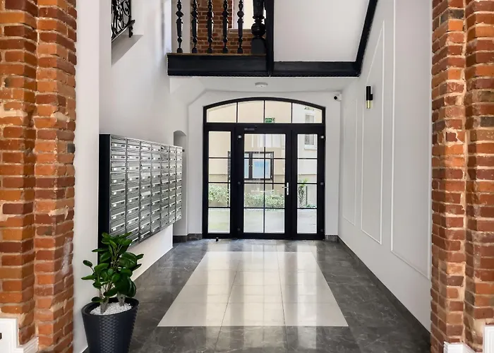 Underground Level Close To The Market Square In By Renters Appartamento *