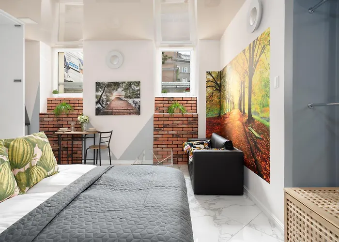 Appartamento Underground Level Close To The Market Square In By Renters