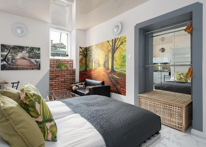 شقة Underground Level Close To The Market Square In By Renters بوزنان